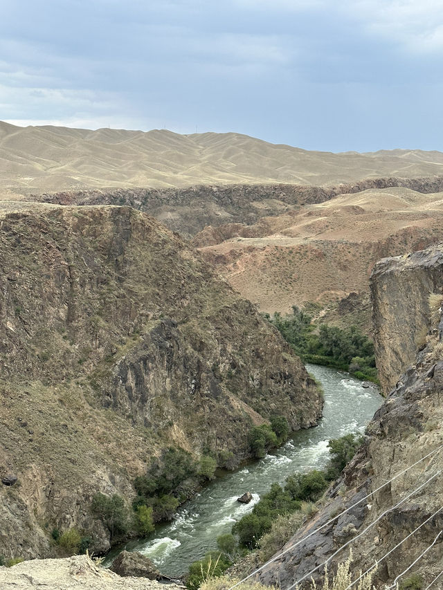 Discover the Black Canyons: A Hidden Gem in Kazakhstan 🇰🇿 