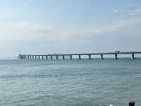 **🌊 汕頭南澳島｜絕美「長尾山燈塔」打卡攻略！紅白相間的浪漫地標，免費入場！**  