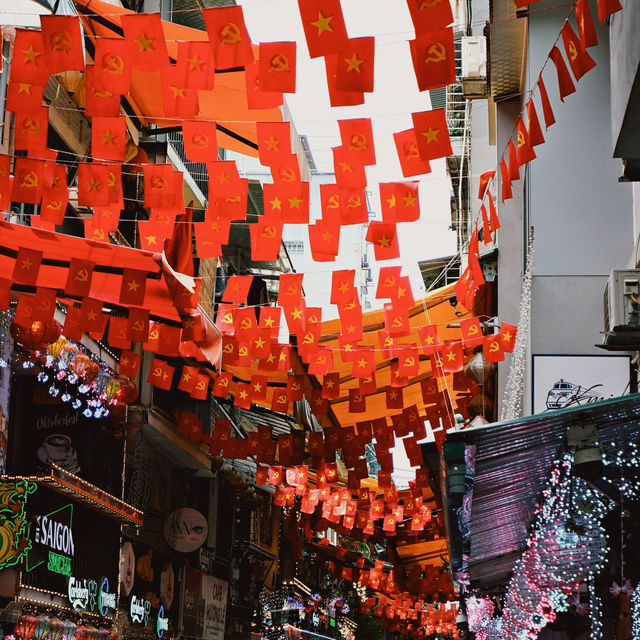 Hanoi Train Street- Vietnam 🇻🇳