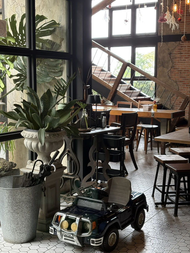 เติมกาแฟ คาเฟ่สุพรรณบุรีบรรยากาศดี