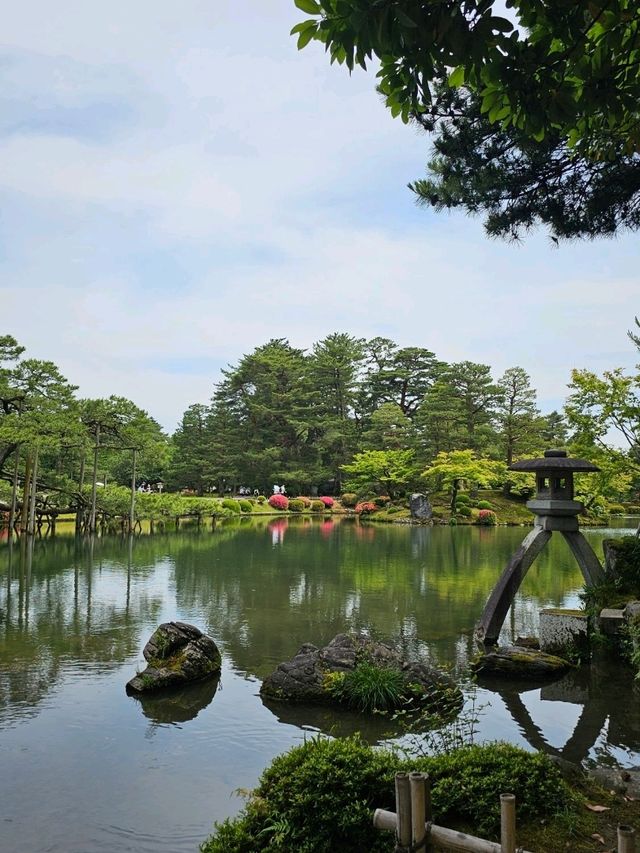 金澤｜兼六園中心四季皆美〔霞池〕