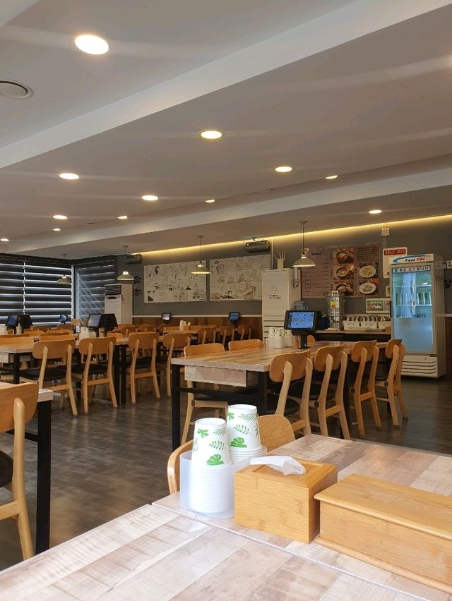 🥢 육전 듬뿍! 시원하고 진한 맛 – 박군자 진주냉면 울산 옥동점