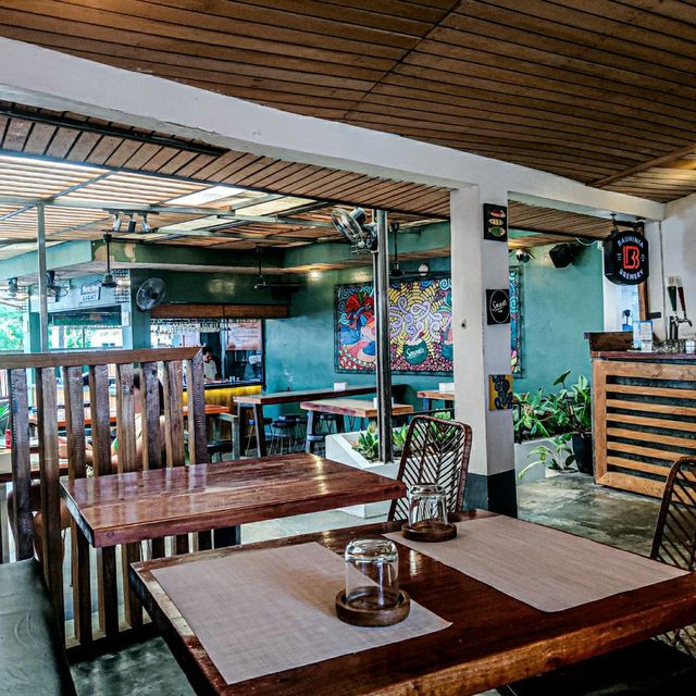 Tropical Vibe Cafe