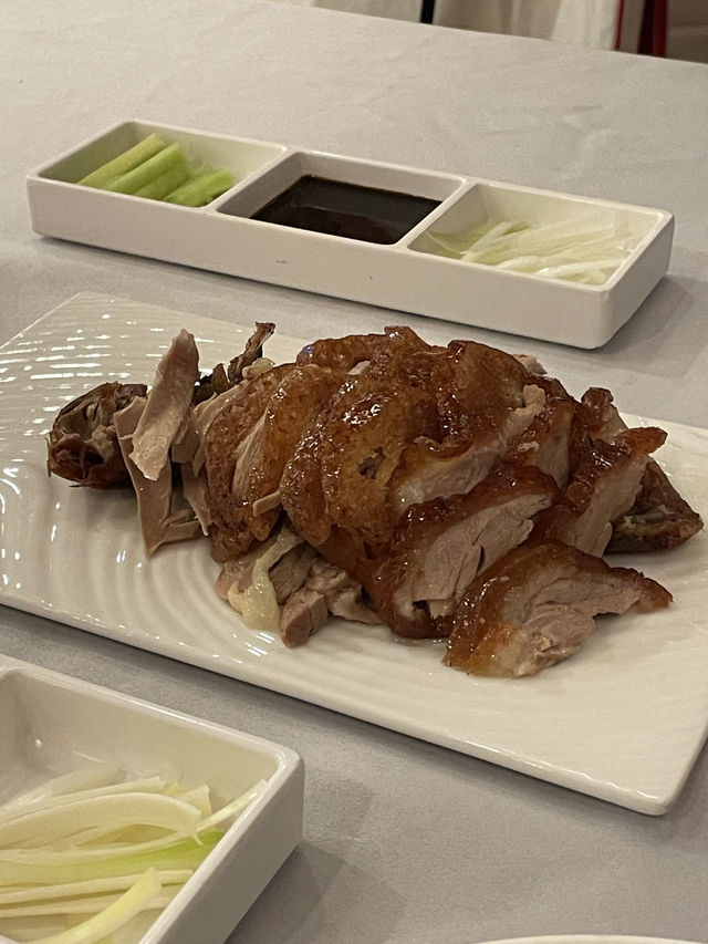 中国人の友達に現地で美味しい北京ダックが食べたい!!って言ったら教えてくれたお店"全聚德(上海浦东店)"🇨🇳 中国人の友達に現地で美味しい北京ダックが食べたい!!って言ったら教えてくれたお店"全聚德(上海浦东店)"🇨🇳