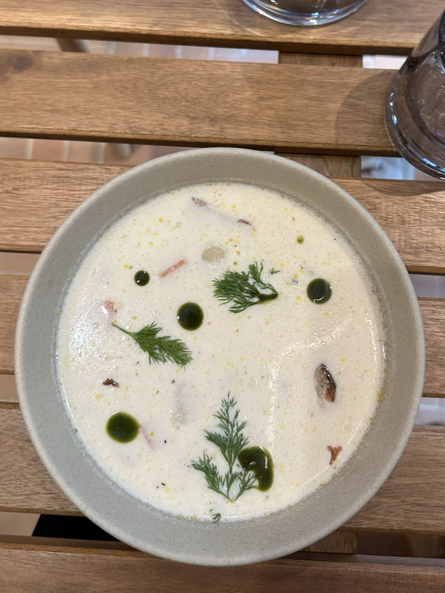 Discovering MOMA Café in Hong Kong 🇭🇰 