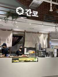 롯데 몰 푸드코트,취향대로 먹어요