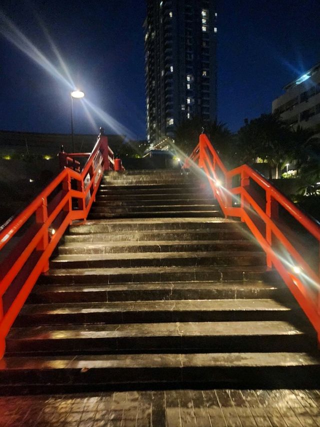 สะพานแดง ศรีราชา