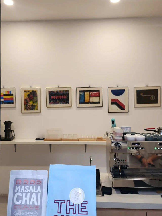Medium Cafe
