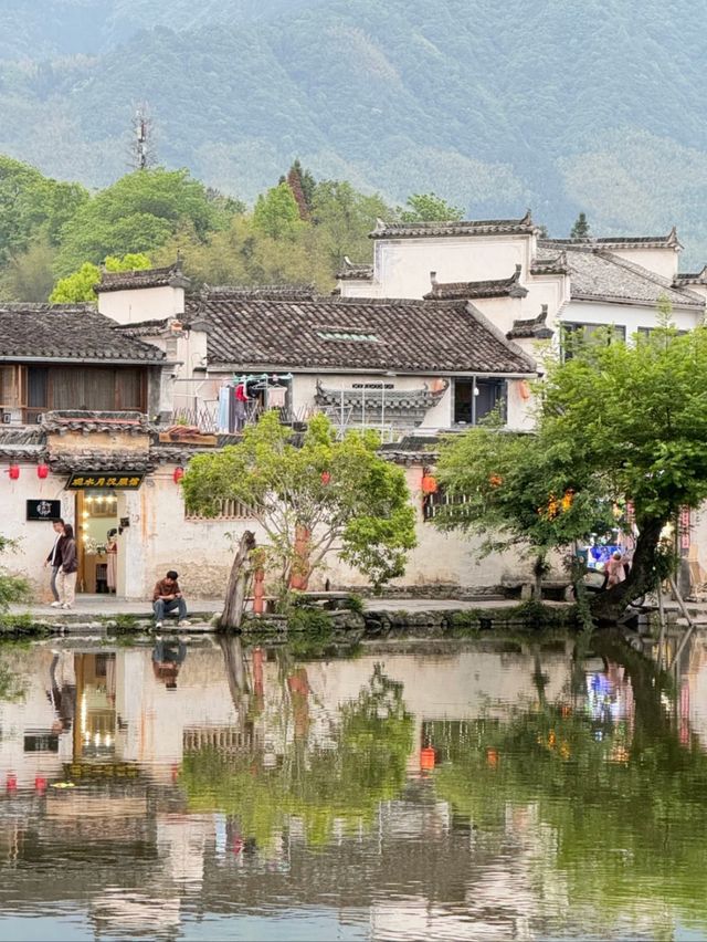 Where the Mountains Whisper: Secrets of Hongcun