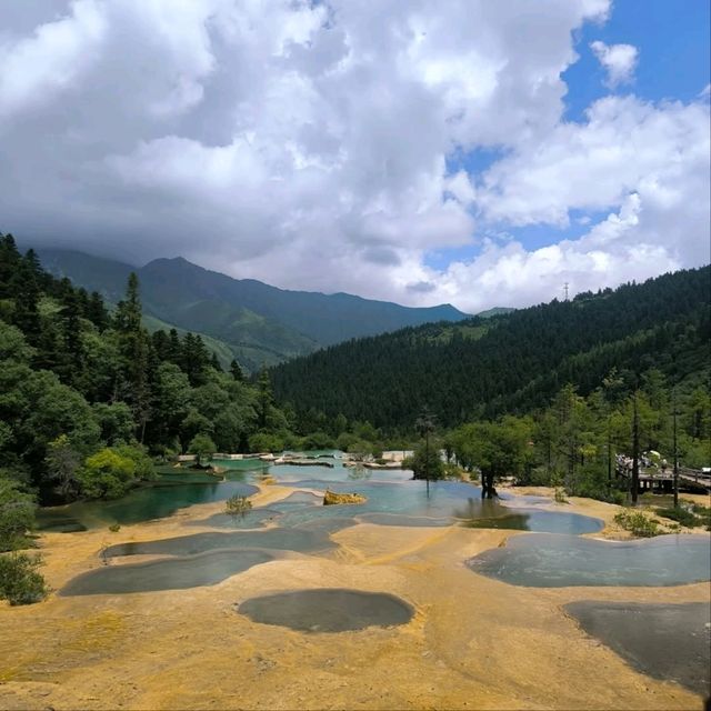 Huanglong National Park, Nature’s Color Explosion
