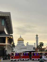 🌴 Taman Mahkota Jubliee Park – Brunei Waterfront Picnic Spot