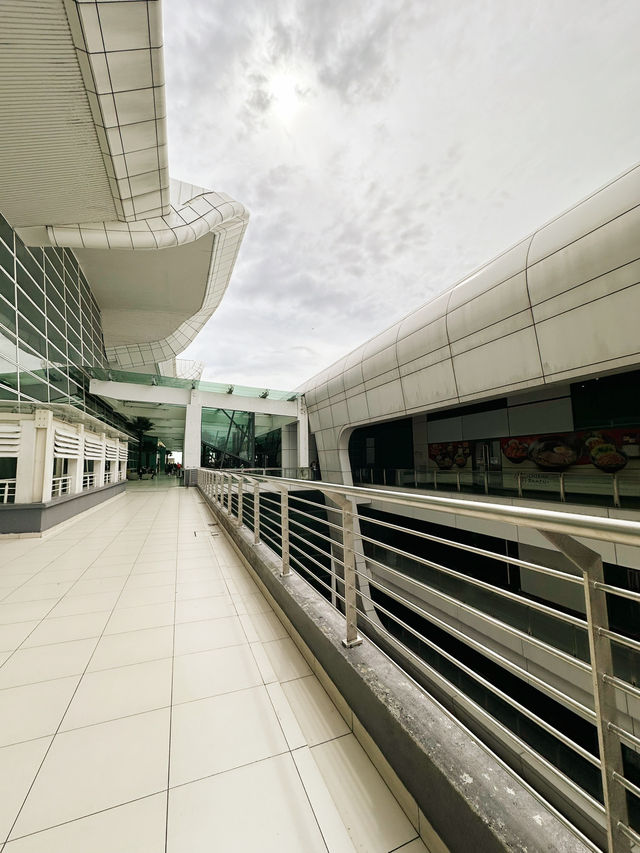 空への出発はここから！KLIA Terminal 2と高速鉄道で感じる旅の鼓動