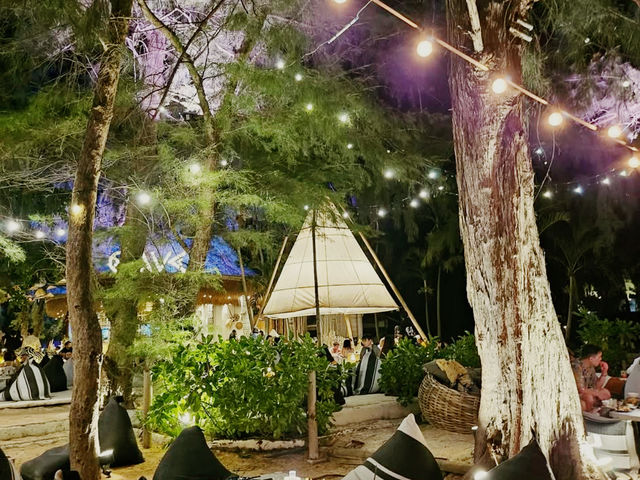 【Pattaya海邊秘境】Cave Beach Club｜波西米亞風海灘餐廳，最佳日落打卡點 🌅