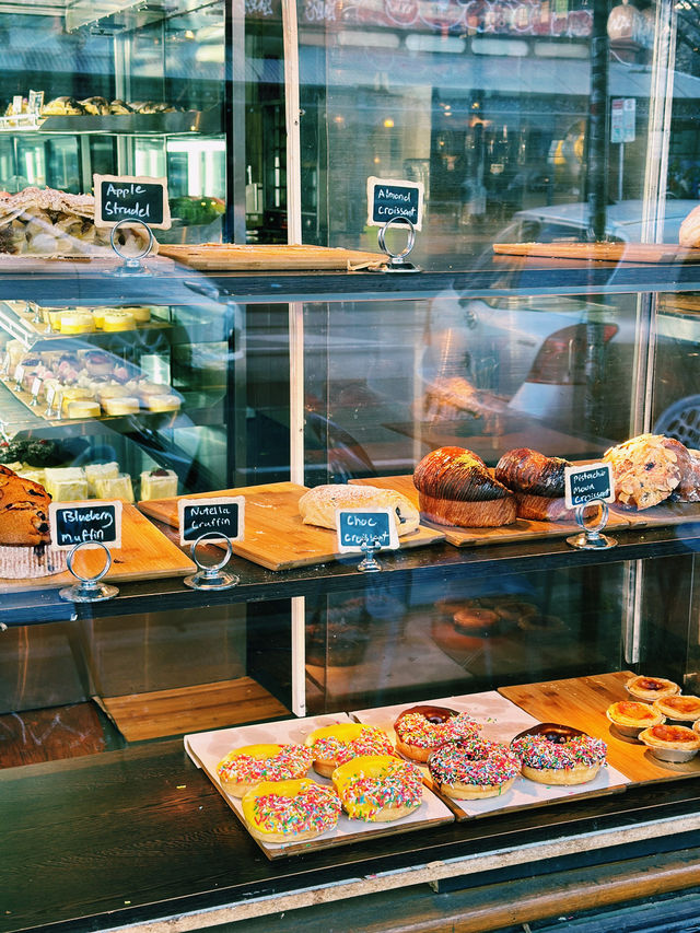 🌸Aesthetic Escape to Fitzroy – A Budget-Friendly Day Out in Melbourne🌿