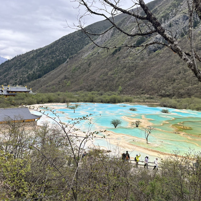 ⛩ 黄龙古寺 – Sacred Gem of Huanglong