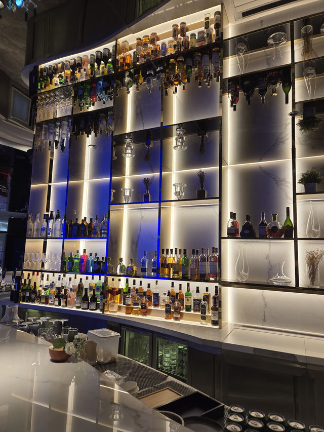 型格酒店餐廳的自助午餐
