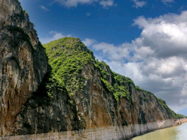 ⛰️ 장강 삼협: 대자연의 위대함을 느끼다