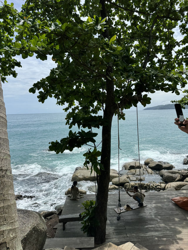 เสื่อผืน หมอนใบ 🌊 คาเฟ่เล็ก ๆ ริมหาดกะรน