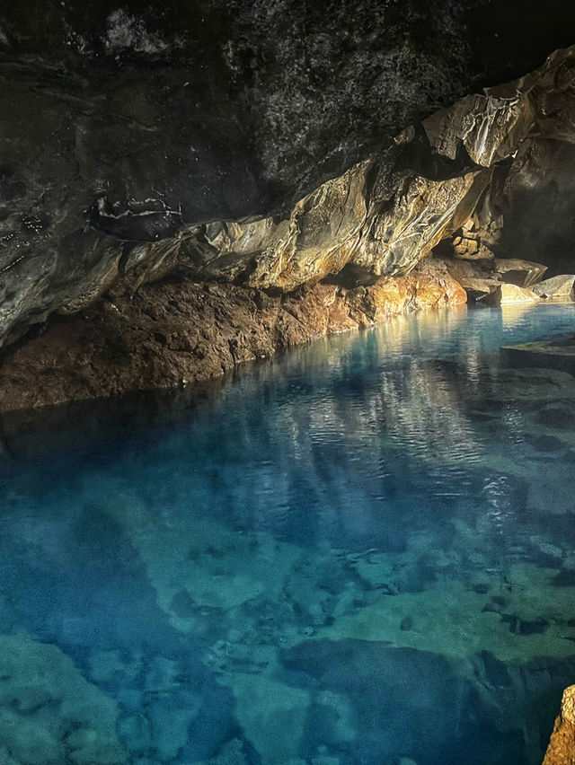 冰島一米湖 一個風景如畫，又如外星