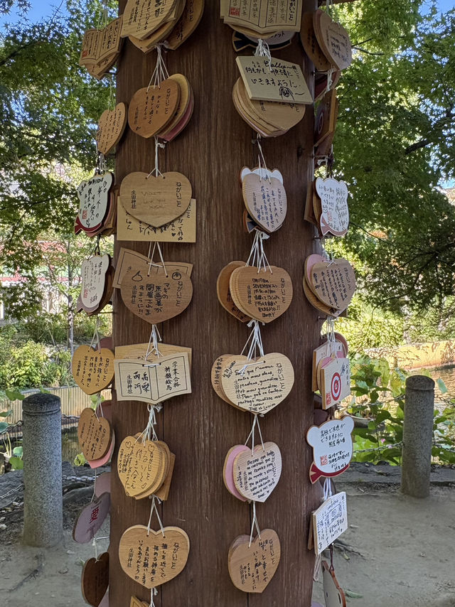 《神戶生田神社|紅色鳥居下的浪漫與歷史巡禮》 	《神戶生田神社|紅色鳥居下的浪漫與歷史巡禮》
