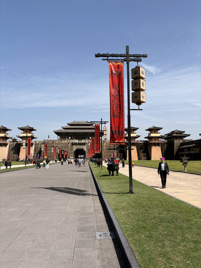 แต่งชุดฮั่นฝูที่ Hengdian แต่งชุดฮั่นฝูที่ Hengdian