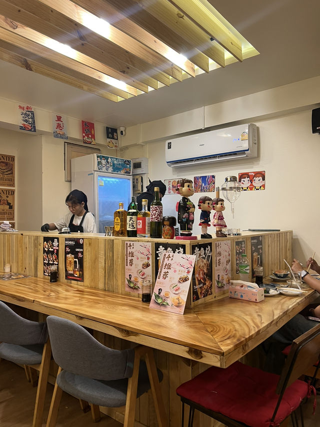 Tora izakaya&sushi bangsaen