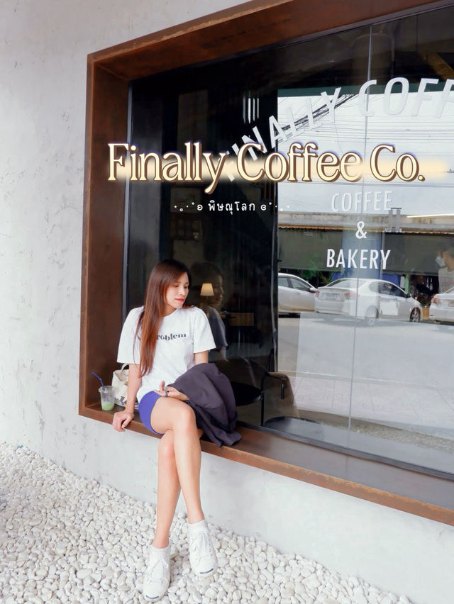 Finally Coffee Co. ร้านกาแฟสุดเท่ในพิษณุโลก