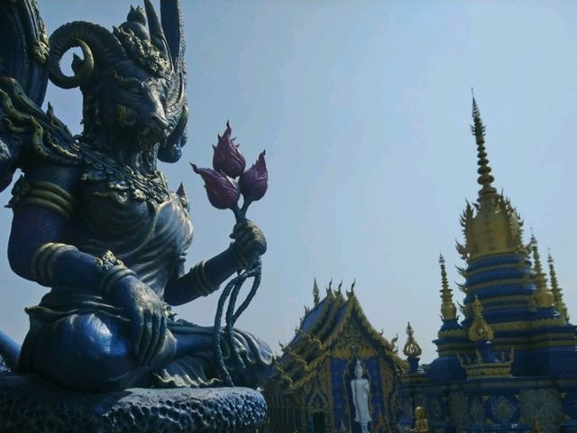 ชมความงาม..วัดร่องเสือเต้น