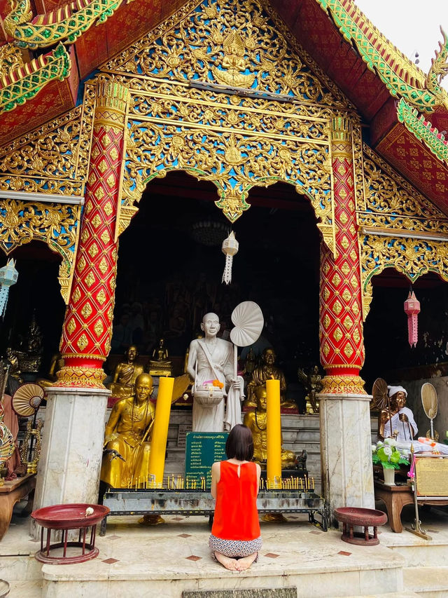 泰國🇹🇭清邁 此生看過最金光閃閃的寺廟｜素帖寺 雙龍寺