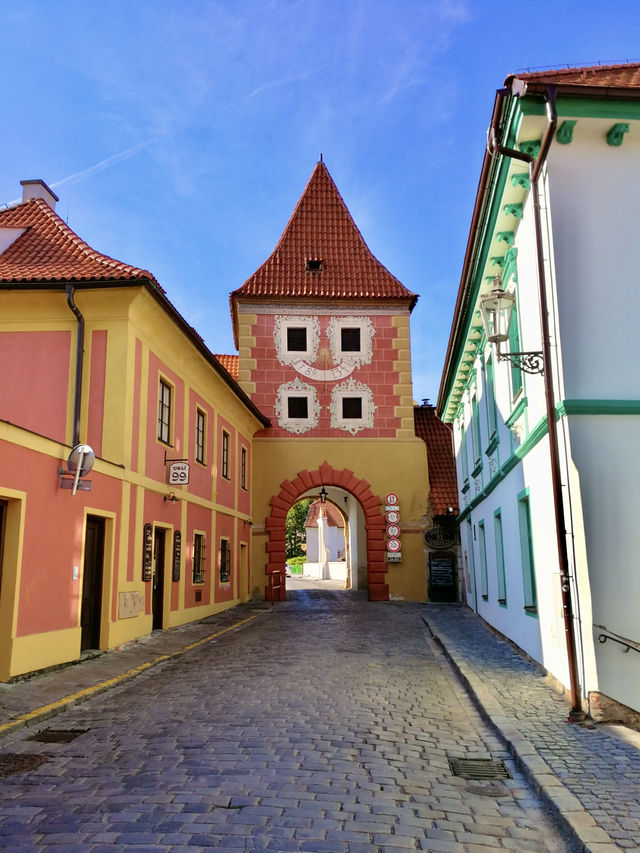 Historic Gate Views🏰 Budweiser Gate – A Historic Welcome to CK