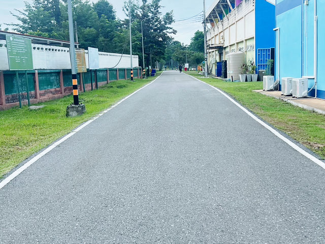 สนามกีฬาโปร่งไผ่ สมาร์ทท่าตูม