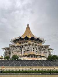 Escape to Kuching: A Day of River Magic & Colorful Culture! 🛶✨