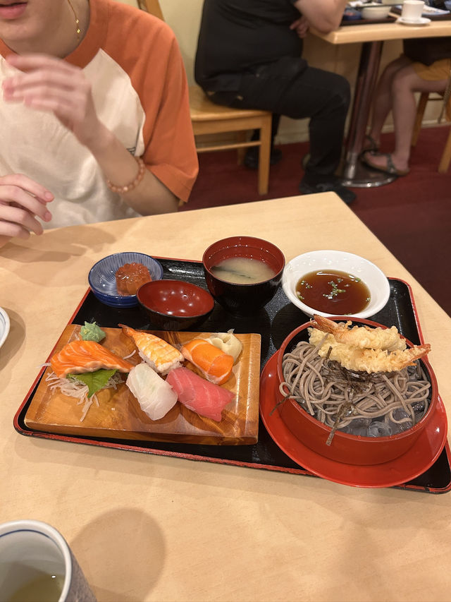 ⏳ 古晋站:时光倒流!探访藏在80年代日剧里的复古居酒屋 ⏳ 古晋站:时光倒流!探访藏在80年代日剧里的复古居酒屋