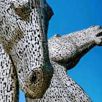 The Kelpies & The Helix： 🐴✨  蘇格蘭的現代神話，令人 awe-struck 的馬匹雕塑！