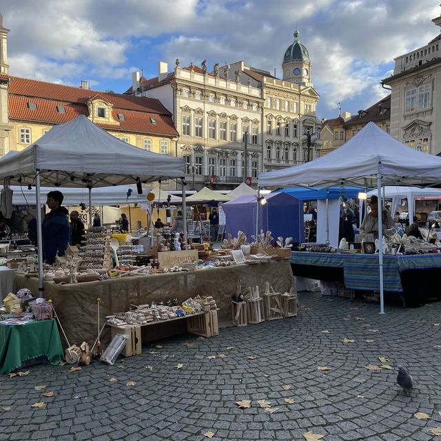  Vibrant Food Markets in Prague 🥘 