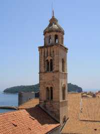 City wall and the Adriatic Sea in Dubrovnik 🇭🇷 