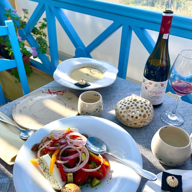 Roka Oia Santorini 💙🍷