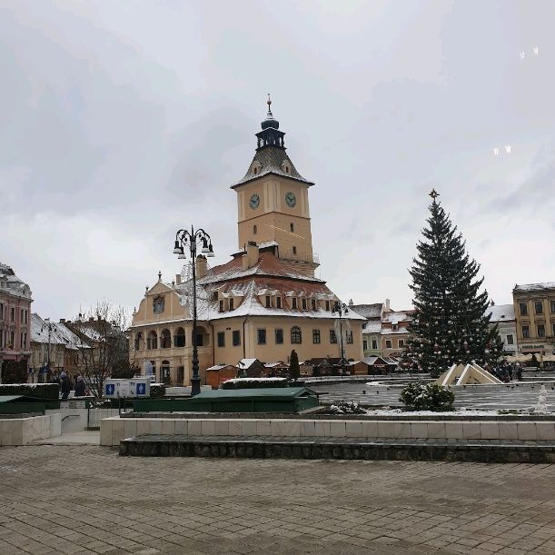 🏔️ Brewing Delightful Moments: Exploring Brasov's Starbucks with Stunning Views! 🌄🌟