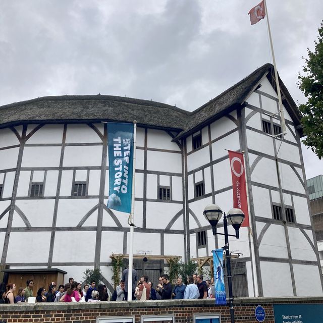 Taking in the Sights on a South Bank Stroll