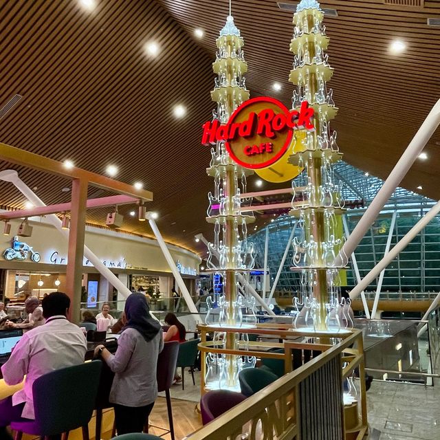 KLIA: Gateway to Global Horizons
