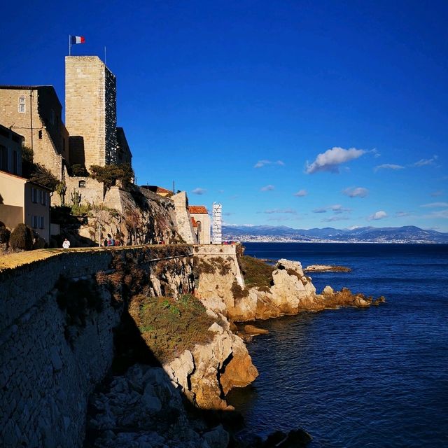 Mediterranean Magic: Antibes' Hidden Beach Paradise