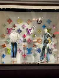 Exploring Karl Johans Gate: Oslo's Lively Main Street🛍️