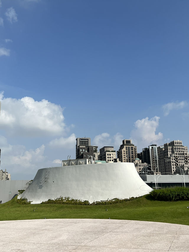 台中歌劇院超美超好拍！建築迷必訪的城市亮點
