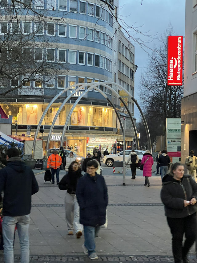 🎄✨ Essen, Germany — Where Christmas Shines Brighter Than Ever 🌟🏙️ 