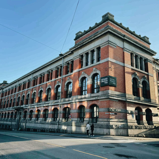 Oslo on a Shoestring: Fjords, Parks & City Vibes