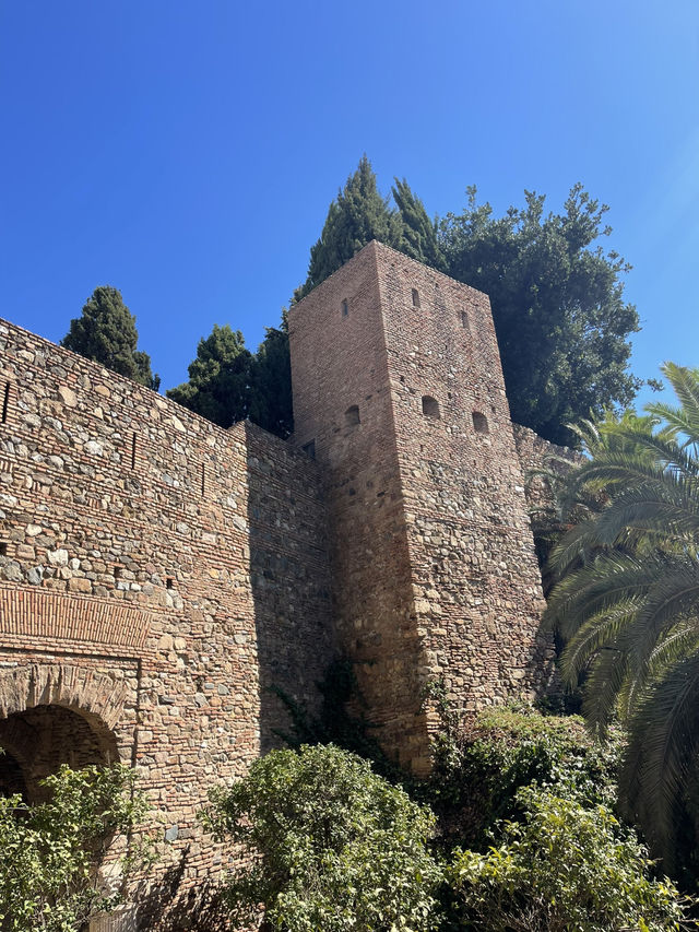 Málaga: Sun, Culture & Coastal Energy ☀️🏖️🏛️