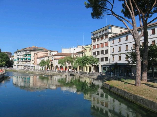 Treviso Treasures: See, Do & Spooky Halloween Vibes! 👻 Treviso Treasures: See, Do & Spooky Halloween Vibes! 👻