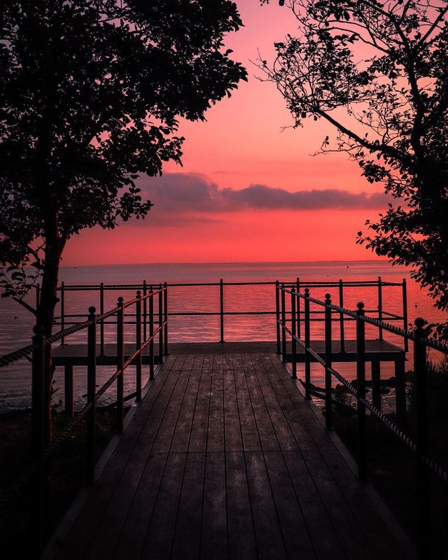 The Ultimate Spot for Wonderland Sunsets 🤪: Lough Neagh