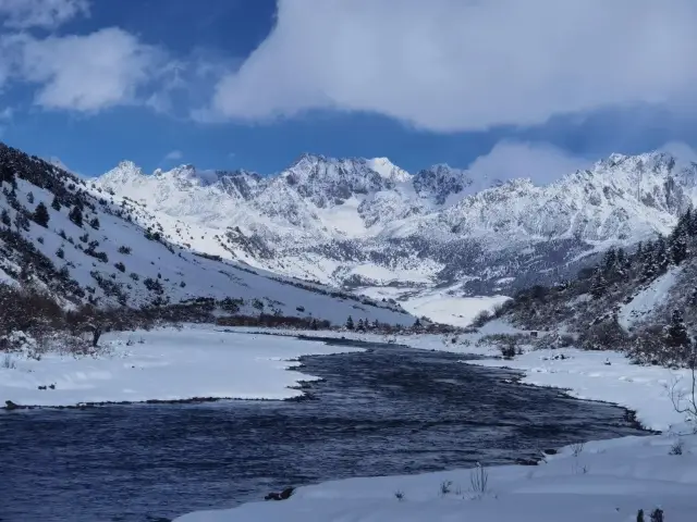 冬日雪景如畫，走進人間淨土措普溝