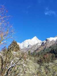 冬天的四姑娘山是山野的風，是狂野的夢